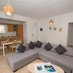 Elaia - & * Lefkada City