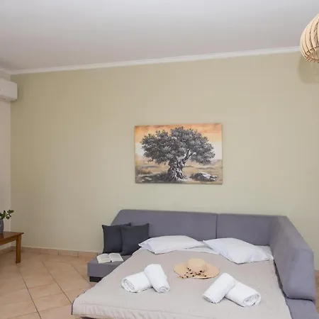 Elaia - Apartments&studios