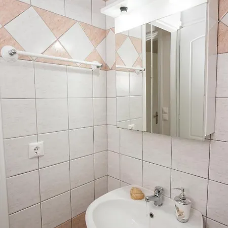 Apartament Elaia - &