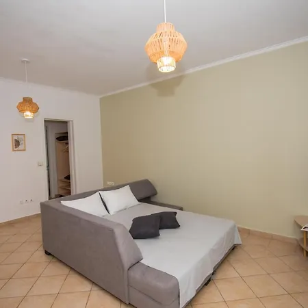 Apartament Elaia - &