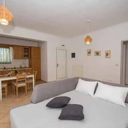 Apartament Elaia - &